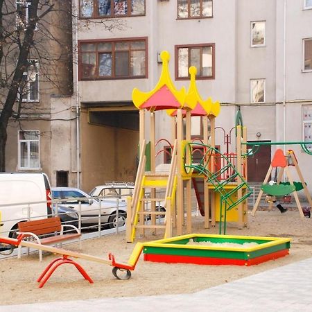 איוונו-פרנקיבסק Комфортні Апартаменти 82 מראה חיצוני תמונה